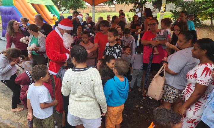 Copasa abraça Natal Solidário e fortalece vínculo com comunidades de Araxá 