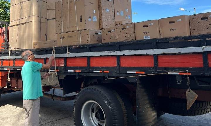 Prefeitura de Araxá inicia entrega de novos equipamentos para escolas do Tempo Integral