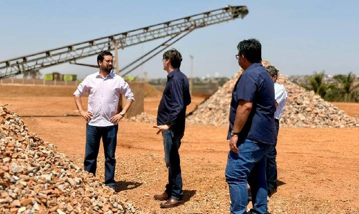 Raphael Rios busca soluções em Parceria Público-Privada para gestão de resíduos em visita a aterro sanitário de Uberlândia
