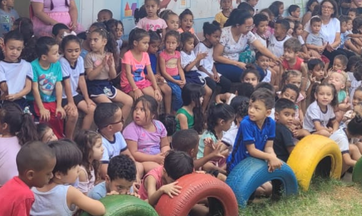 Semana da Criança leva alegria e aprendizado às escolas e CEMEIs da rede municipal de Araxá