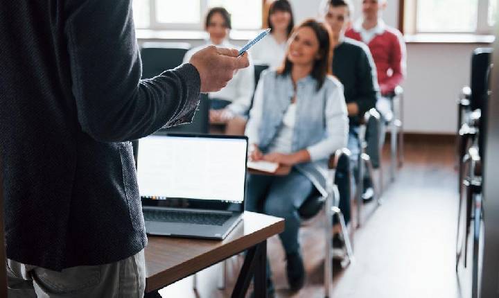UAB Araxá abre inscrições para especialização gratuita em Educação Financeira voltada a professores