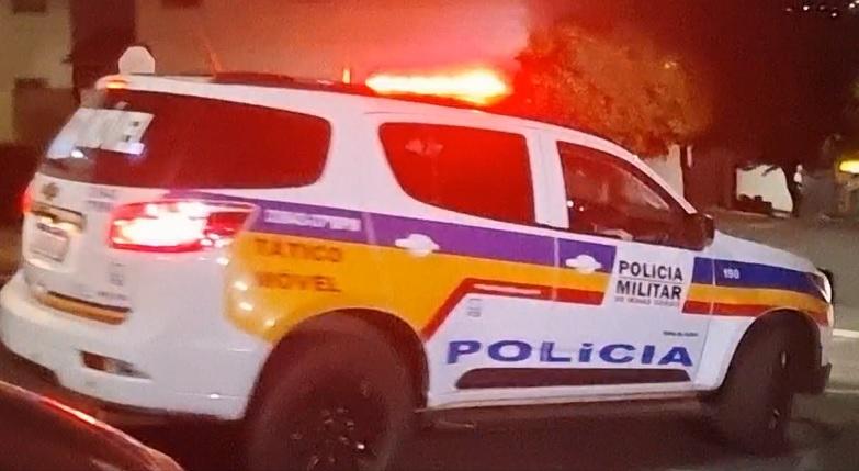 Homem é assaltado em ponto de ônibus no bairro Mangabeiras