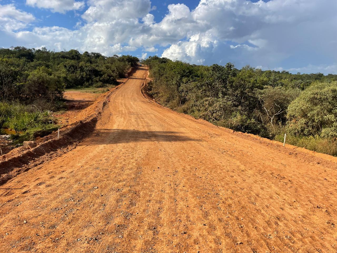 Obra de pavimentação da Subida da Iara, na região da Antinha, entra na reta final