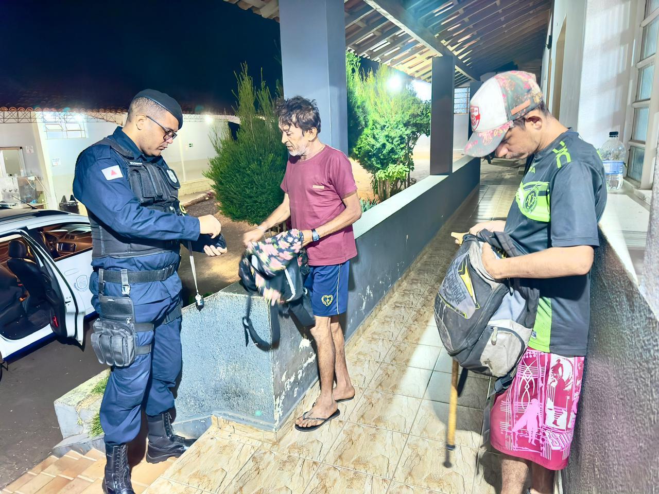 Prefeitura de Araxá intensifica abordagem social para proteger população em situação de rua durante o inverno