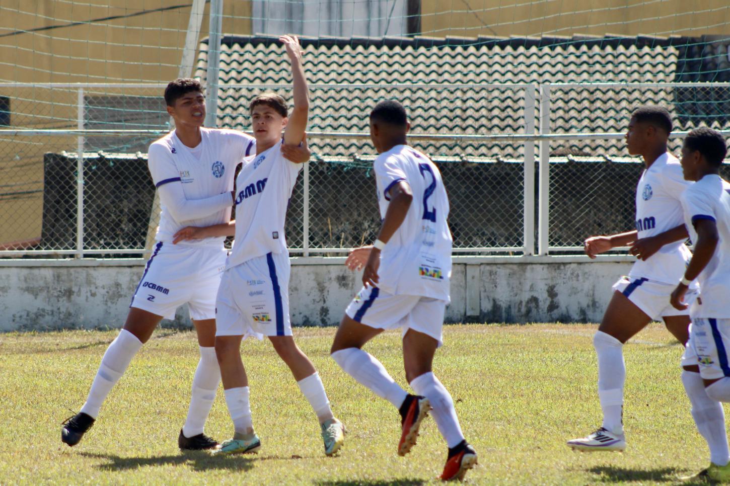 Invicto, Dínamo Sub-15 vence Pouso Alegre e assume liderança do Campeonato Mineiro