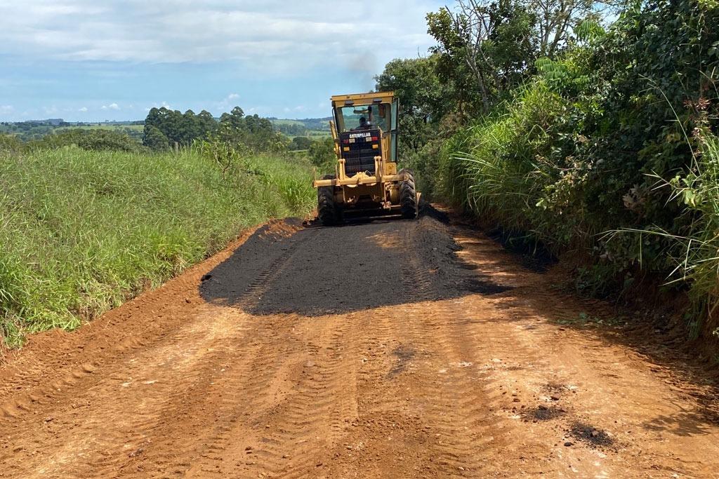 Veja aqui onde a Prefeitura realiza capina e manutenção de estradas rurais hoje