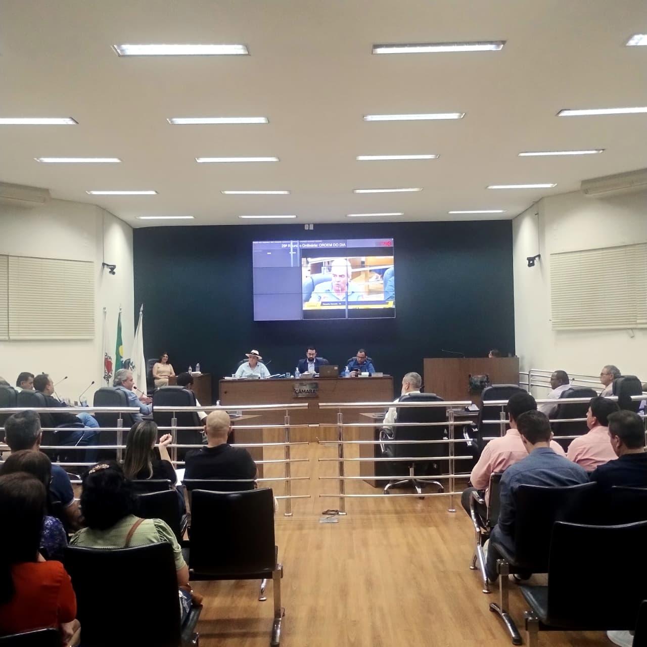Vereadores aprovam reestruturação do IPREMA e apoio ao Motofest 100 Destino
