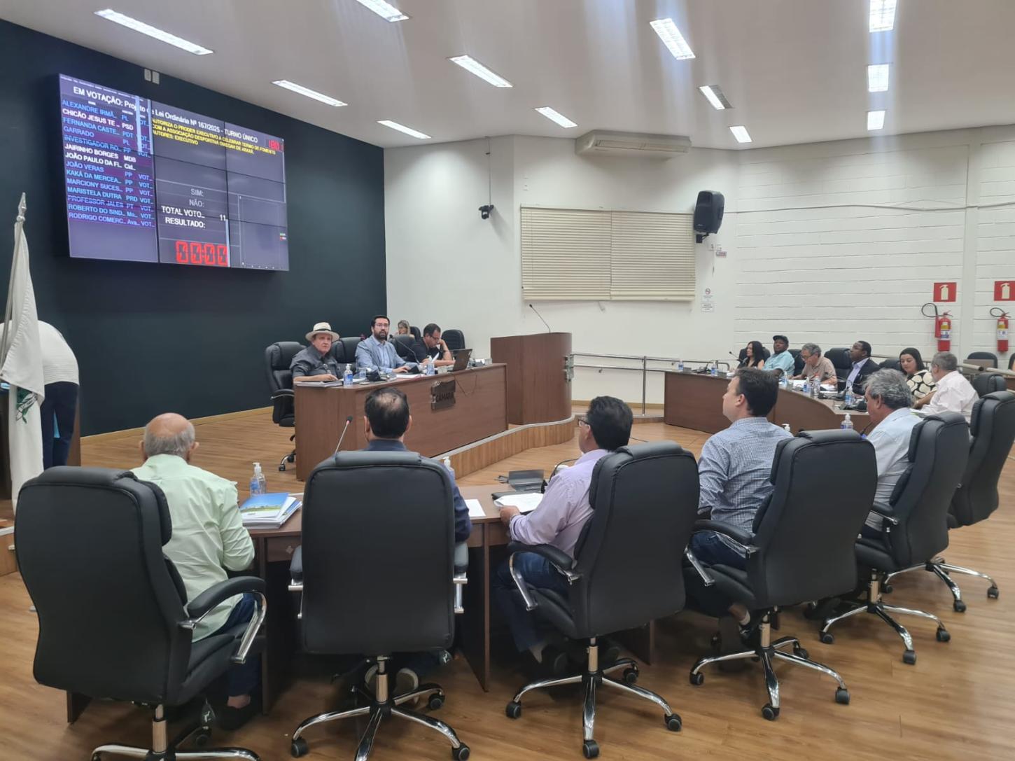 32ª Reunião Ordinária do ano aprova 14 Projetos de Lei