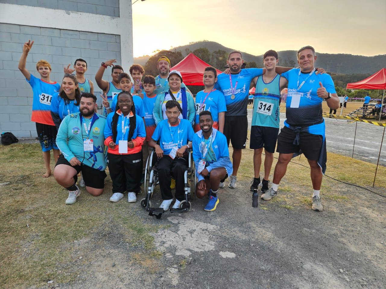 Com apoio da Prefeitura, atletas da APAE de Araxá conquistam 10 medalhas no JEMG Paralímpico 2025