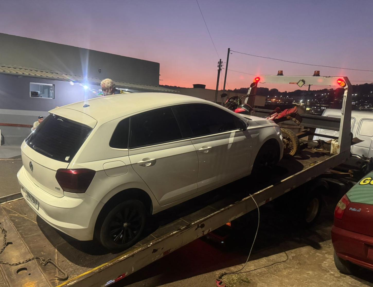 Homem é preso por perseguição, invasão de domicílio e embriaguez ao volante 