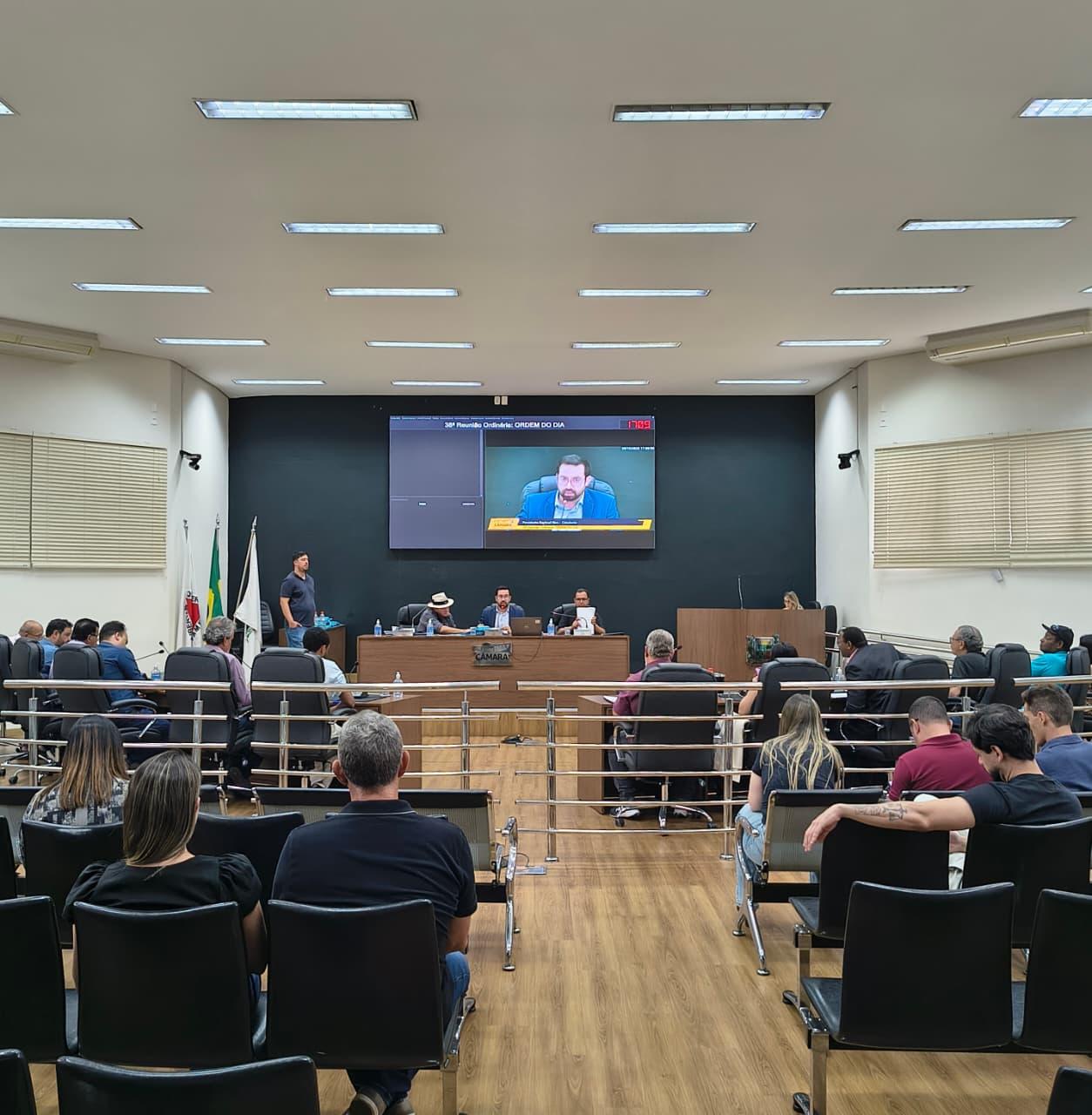 Câmara de Araxá aprova sete projetos e destaca ações nas áreas social, ambiental e educacional