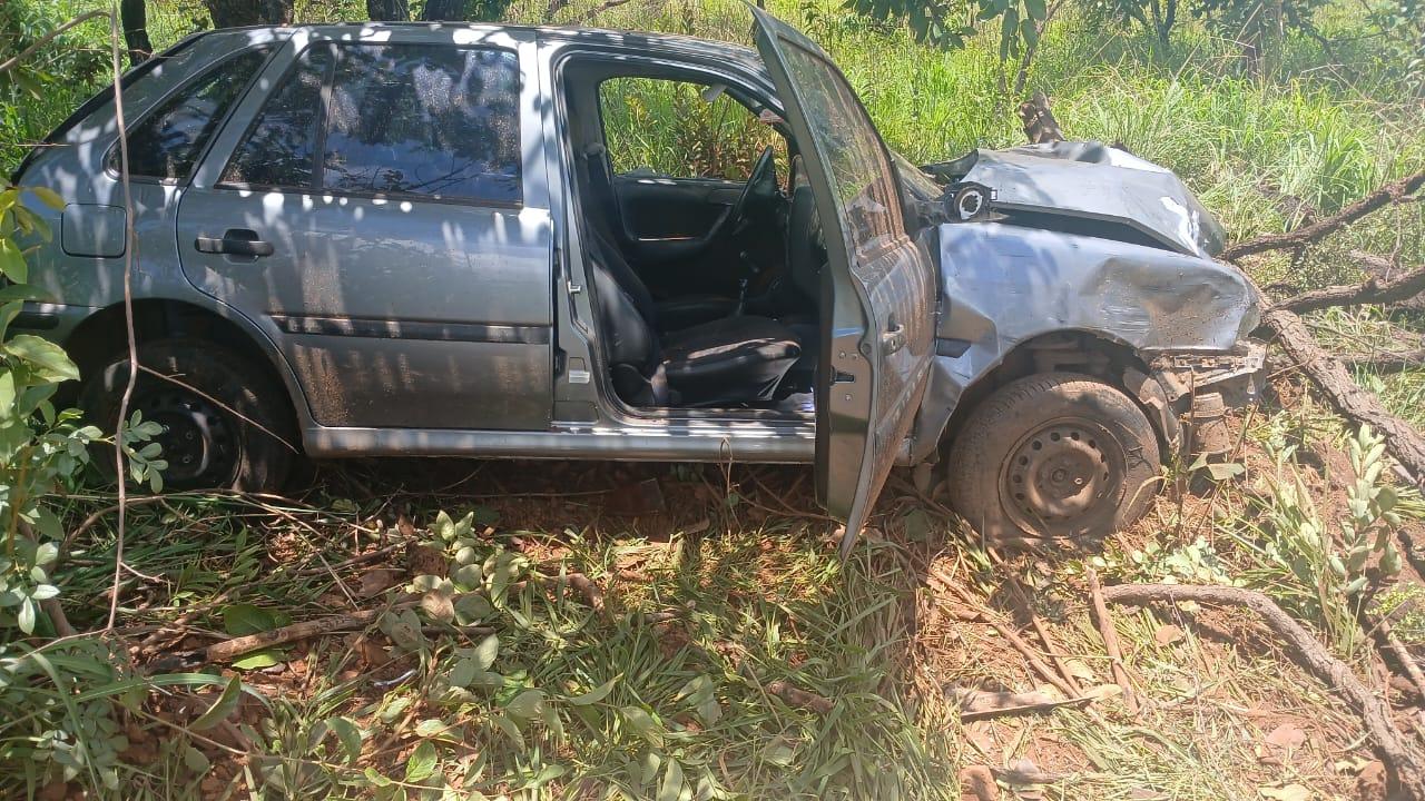 Idoso sofre acidente após surto psicológico e é socorrido na MG-190