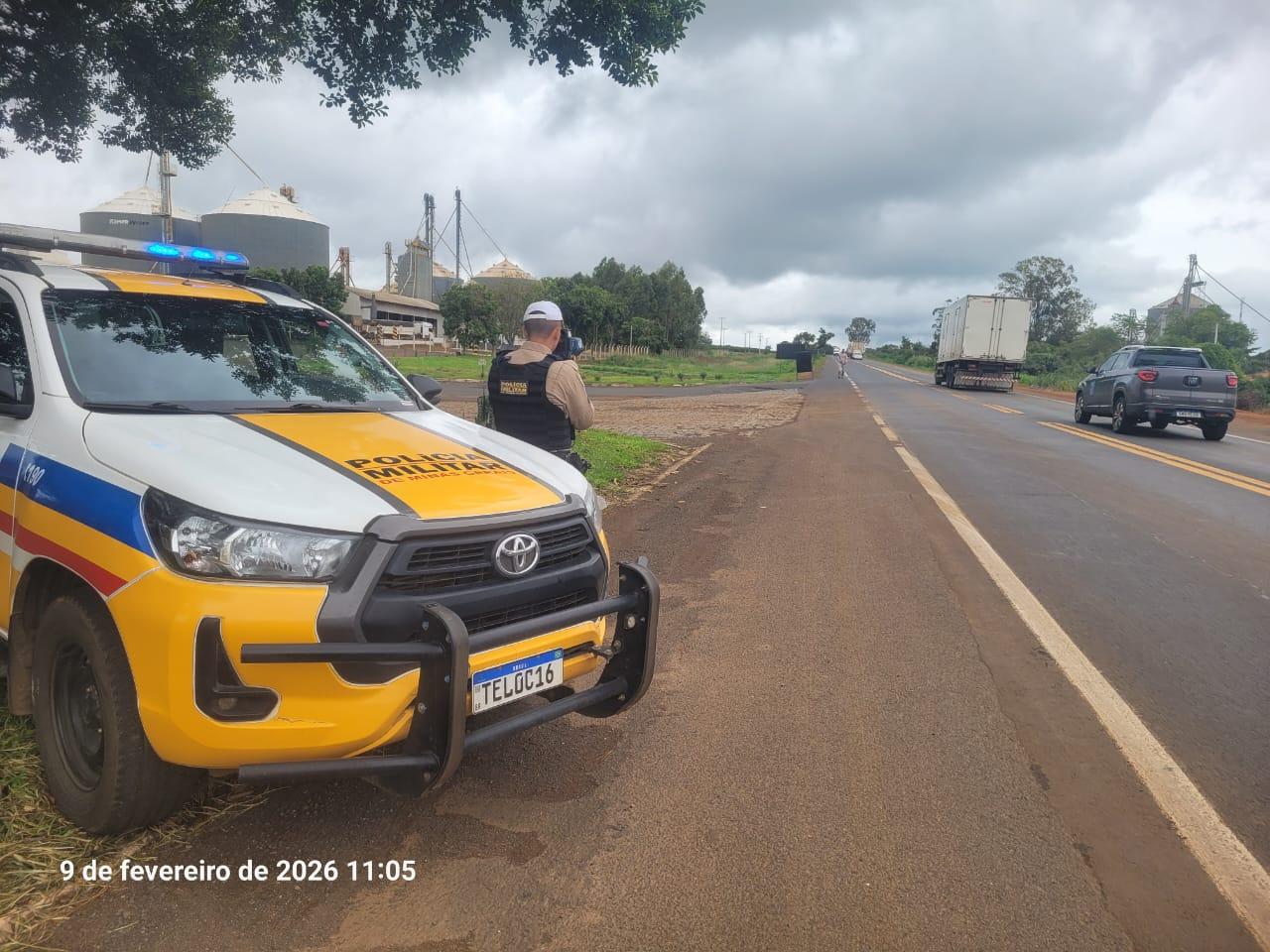 Operação Pré-Carnaval inicia controle de velocidade na MGC-452 e flagra 16 motoristas em excesso