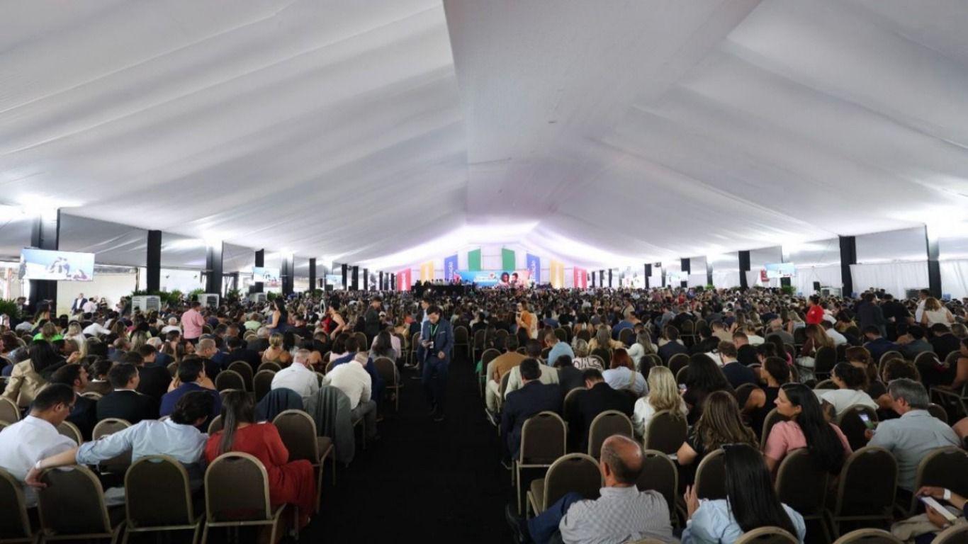 Araxá recebe Selo Ouro em alfabetização pelo segundo ano consecutivo em cerimônia em Brasília