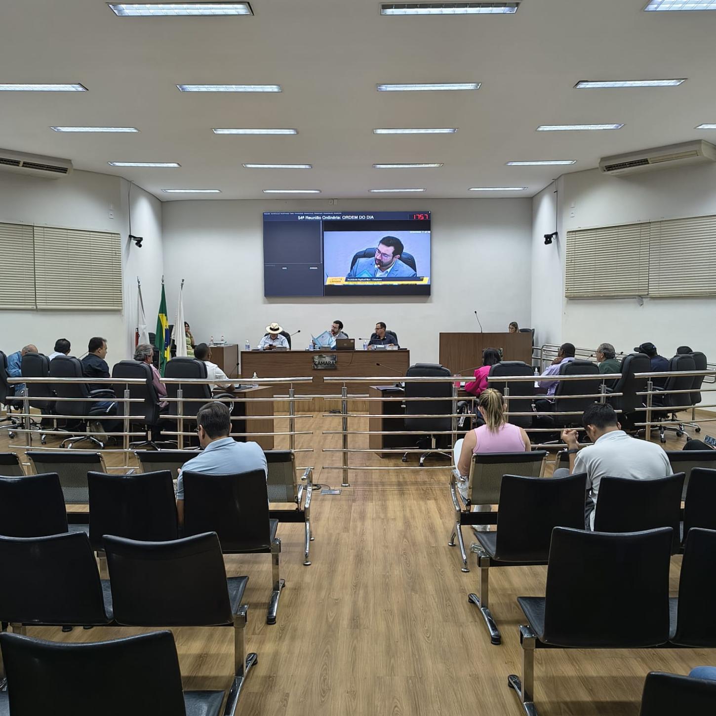 Câmara de Araxá inicia abril com pauta ampla e aprovação de 19 projetos