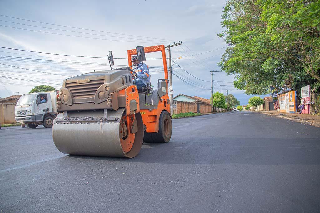 Programa “Asfalto Novo, Nossa Gente Feliz” prevê recapeamento de cerca de 100 km de vias urbanas em Araxá