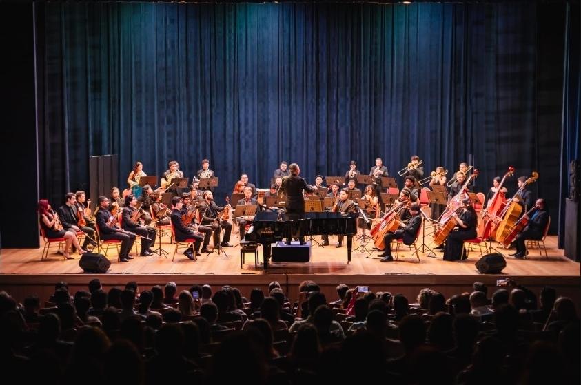 Academia Jovem Concertante emociona público em Araxá com concerto da turnê de 15 anos