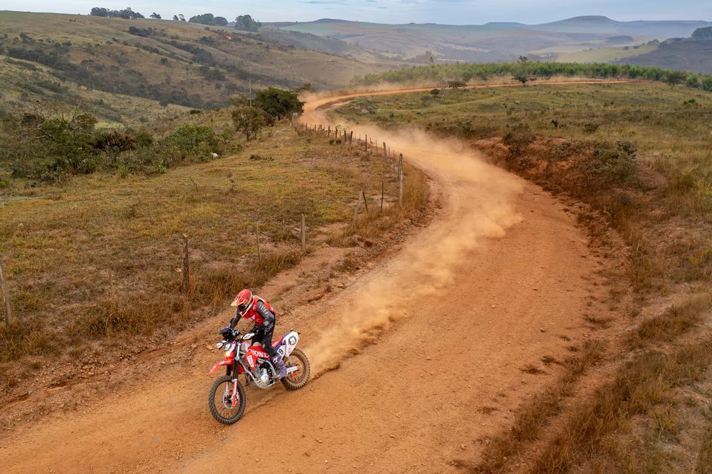 Rally Minas Brasil foi um verdadeiro teste de rally raid para homens e máquinas