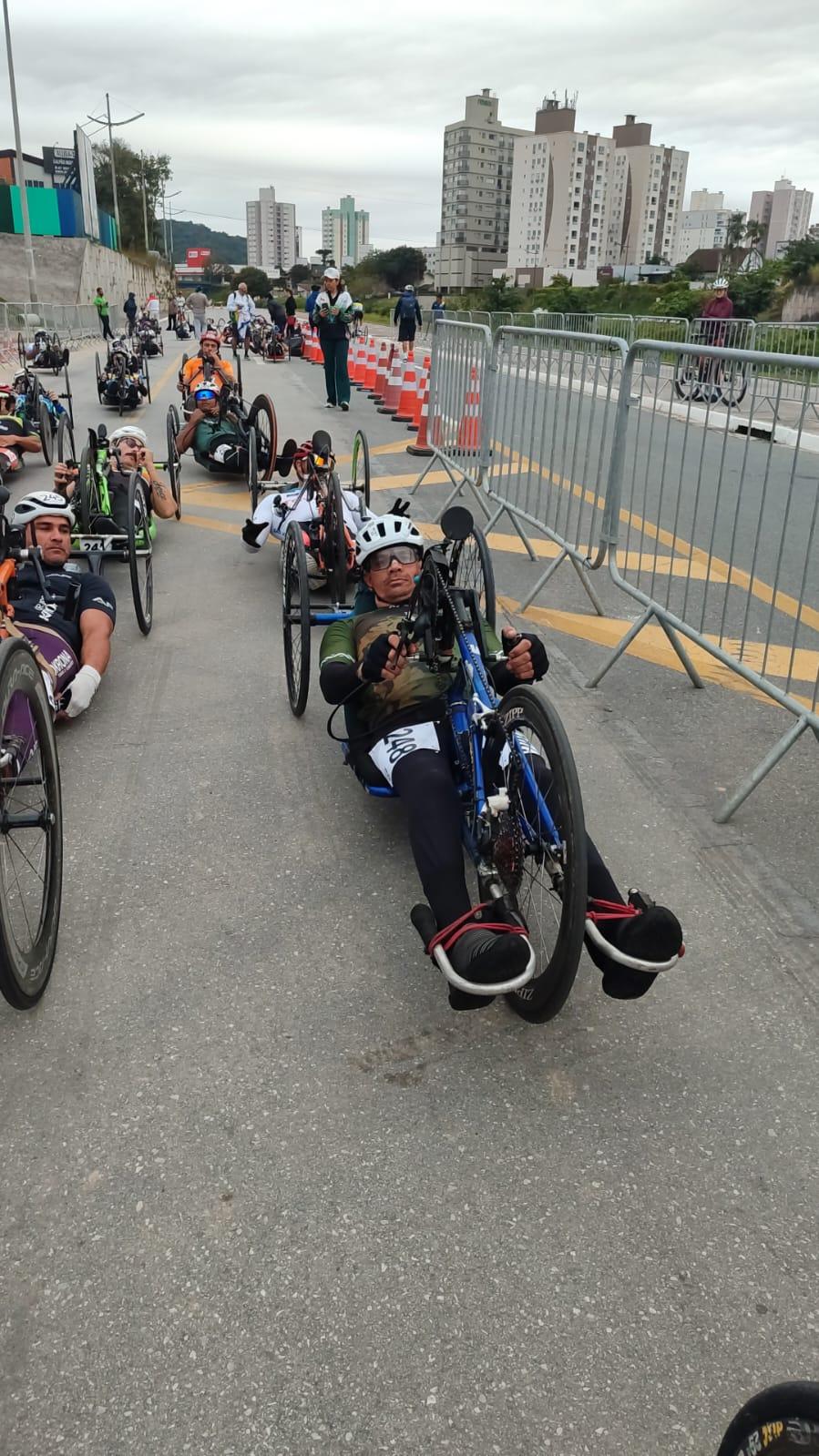 Atleta paralímpico de Araxá participa da primeira etapa da Copa Brasil de Paraciclismo
