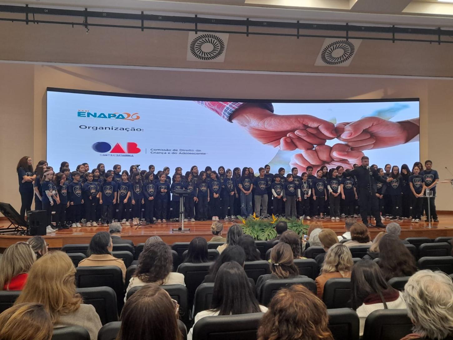 Fundação da Criança e do Adolescente de Araxá participa de encontro nacional sobre adoção e proteção integral