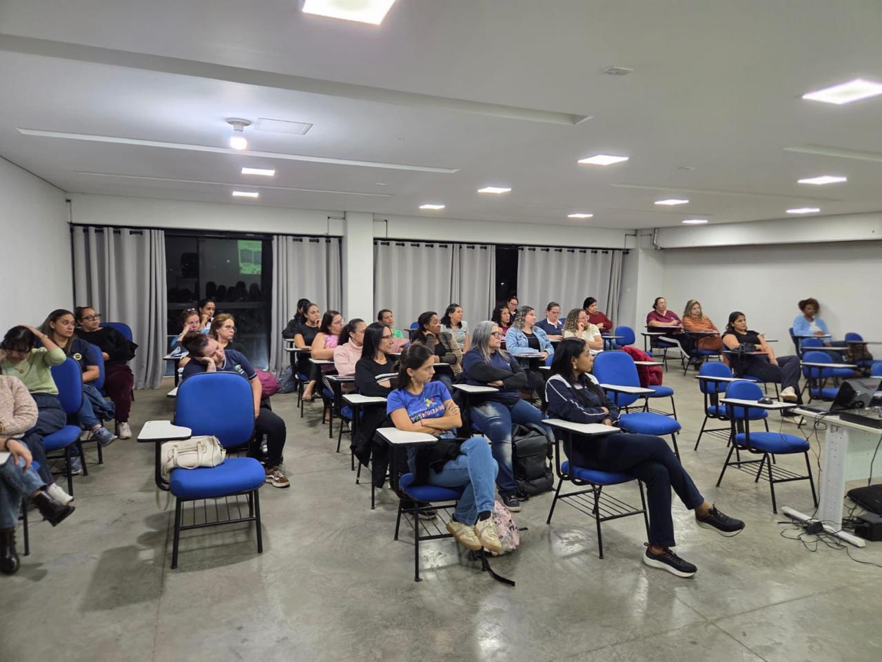 Prefeitura de Araxá promove formação continuada para fortalecer práticas pedagógicas na educação infantil