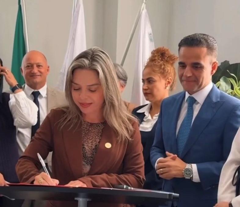 Presidente da OAB Araxá representa 66 subseções em ato de programa estadual de fortalecimento da advocacia