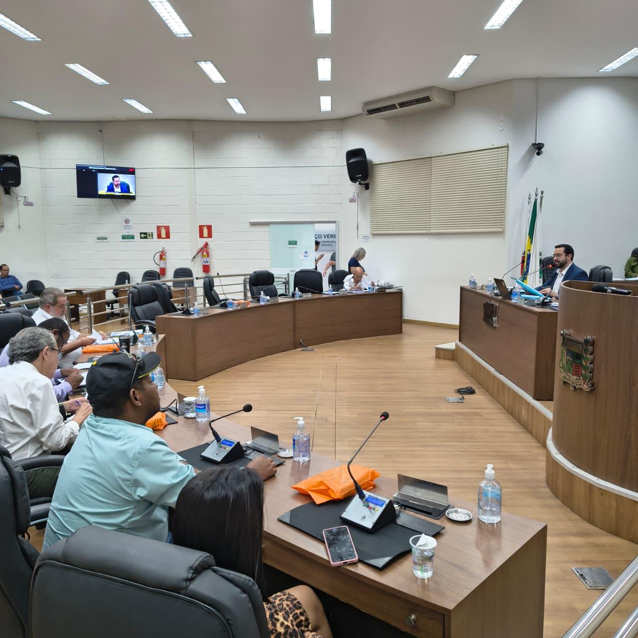 Sessão da Câmara aprova fomento a entidades e abertura de crédito para a cultura