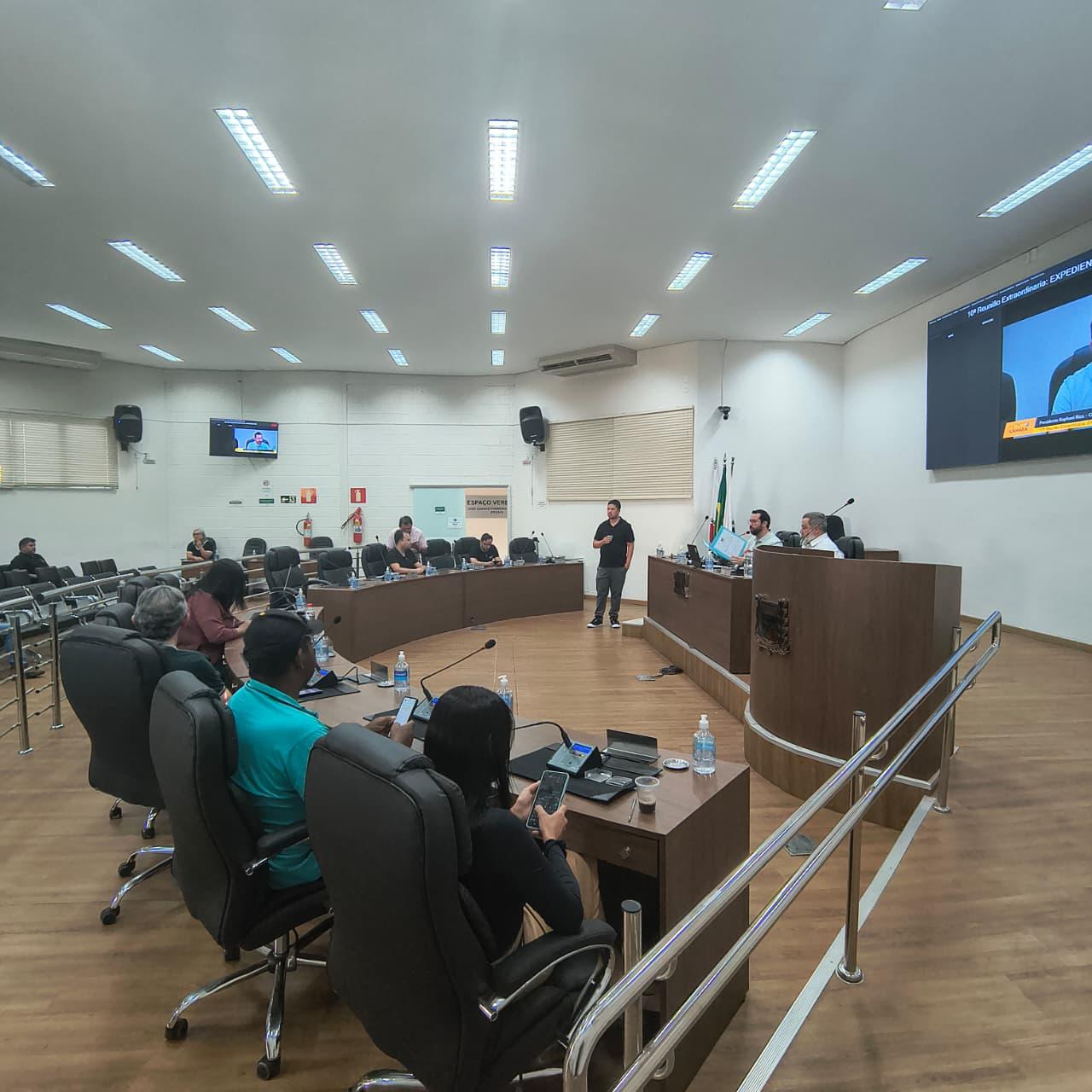 Câmara realiza Reunião Extraordinária e aprova projeto voltado à Fenadoces 2026