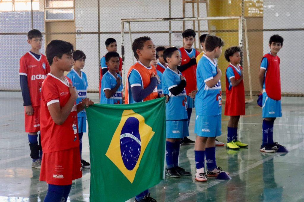 Copa do Mundo do Projeto Lobinho promove integração no Núcleo Jardim Natália