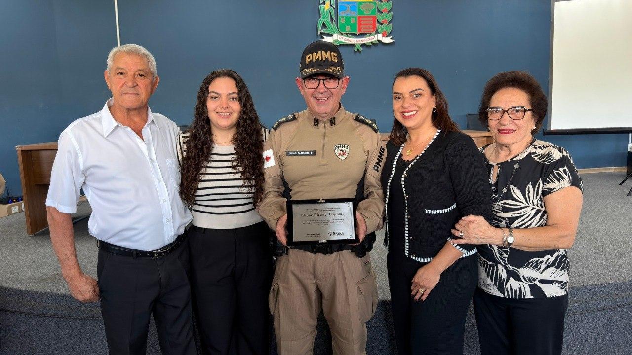 Prefeitura de Araxá homenageia comandante do 37º BPM em cerimônia de despedida