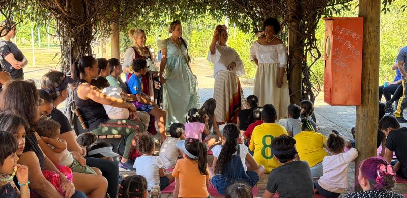 Projeto Museus em Movimento reúne 70 crianças em tarde de atividades no Parque do Cristo