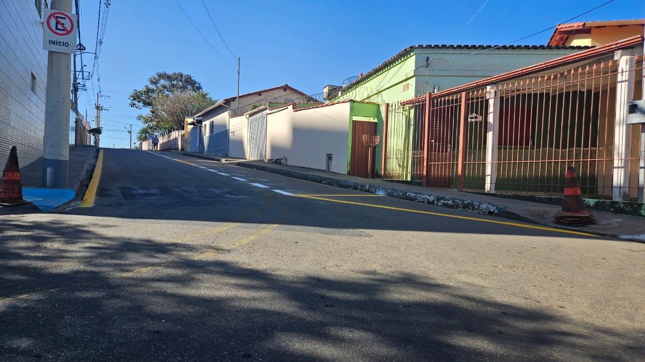 Rua Antônio Teodoro de Souza passa a ser mão única no Bairro Fertiza