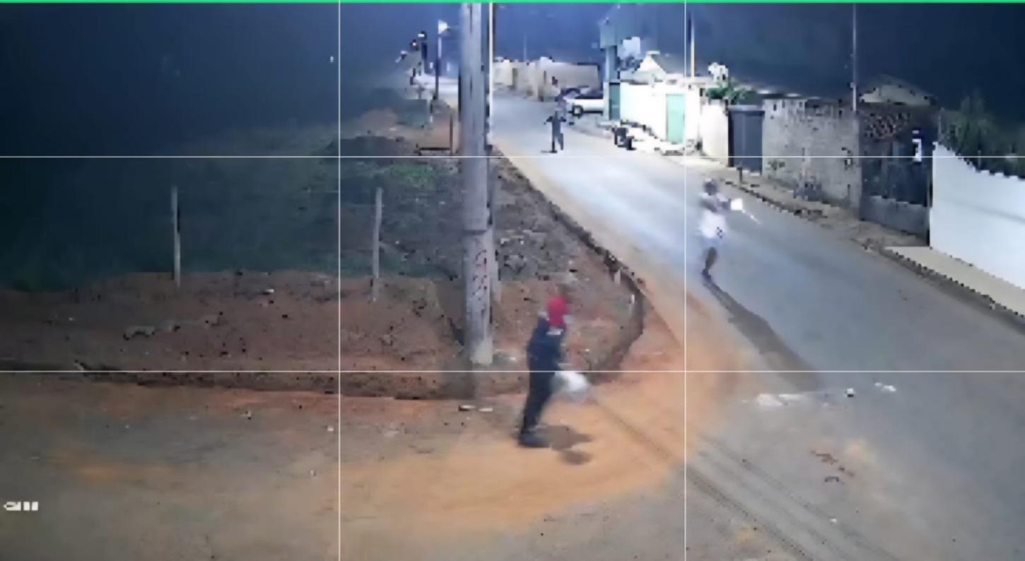 Vídeo mostra dupla tentativa de homicídio em Araxá; uma vítima foi socorrida em estado grave