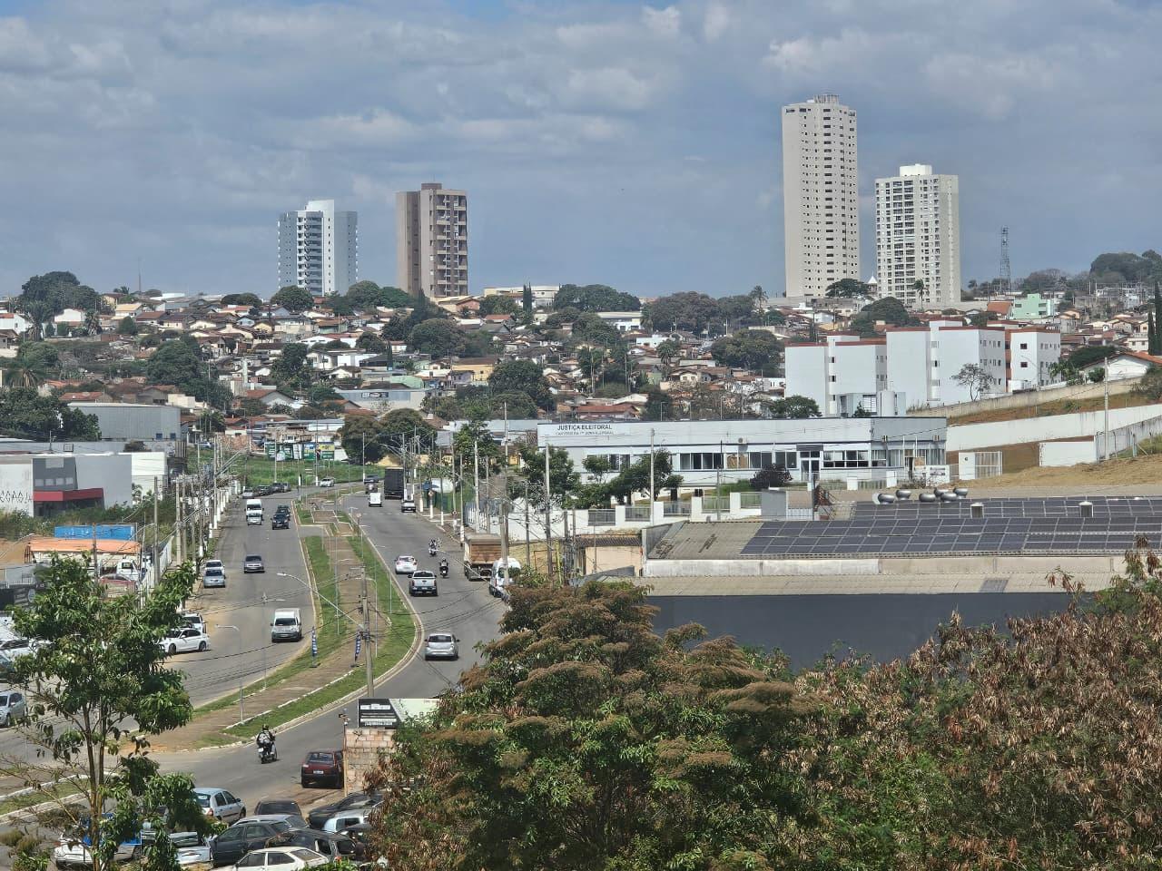Defesa Civil emite alerta para ventos fortes em Araxá entre esta sexta-feira e sábado