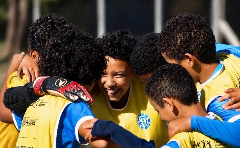 Projeto Lobinho promove manhã de integração e diversão com alunos do Núcleo Campo