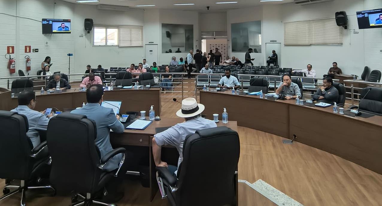 Saúde, educação, segurança pública e infraestrutura são debatidos em reunião ordinária 