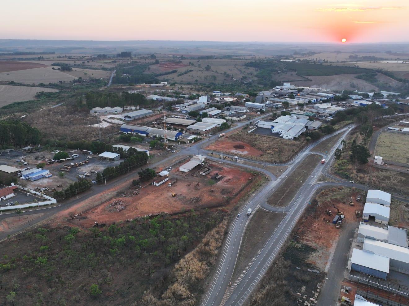 Araxá acumula saldo positivo de 2,8 mil empregos formais em 2026