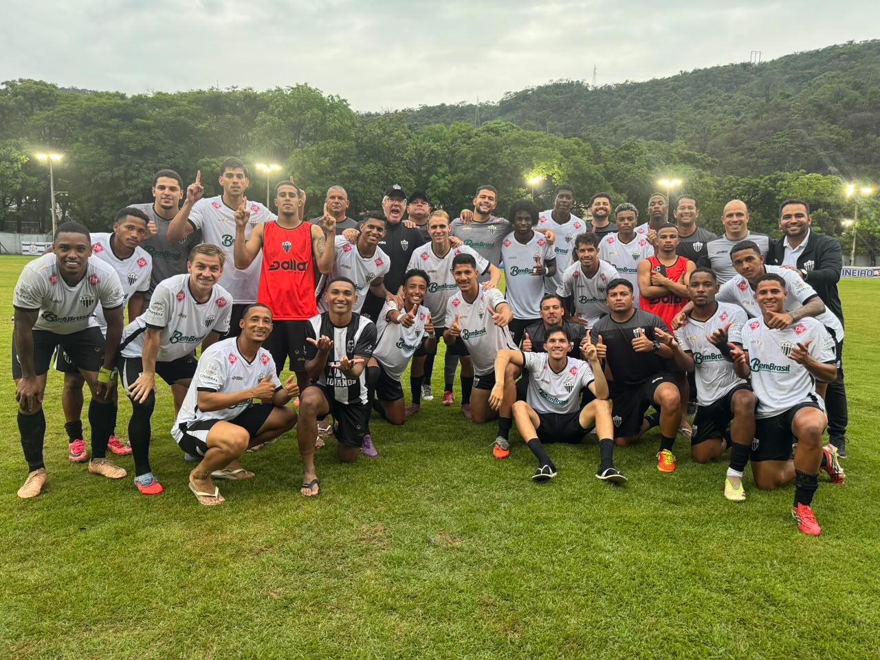 Araxá Esporte vence o Siderúrgica por 3 a 0 e entra na zona de classificação