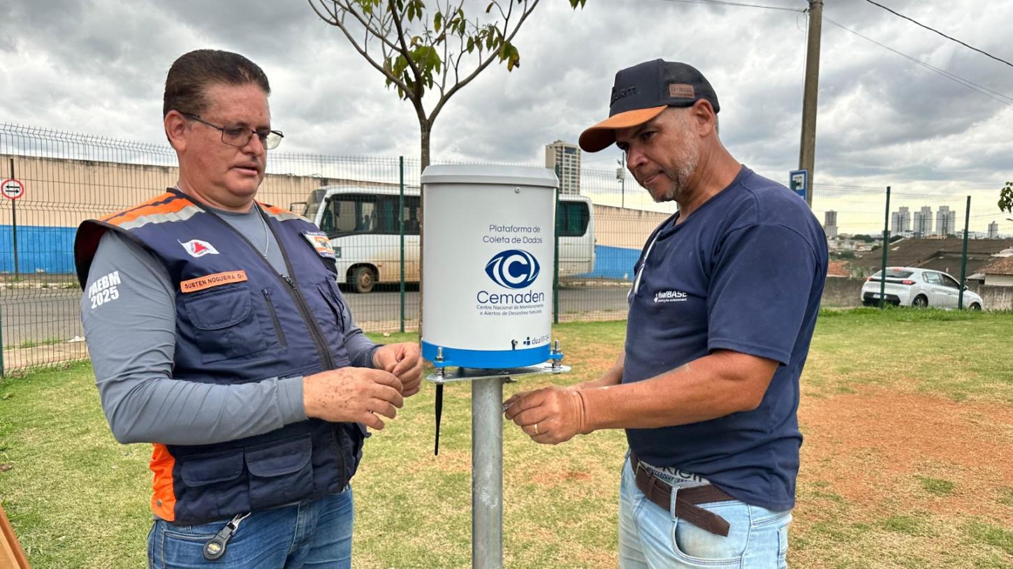 Defesa Civil instala novos pluviômetros para ampliar o monitoramento de chuvas em Araxá