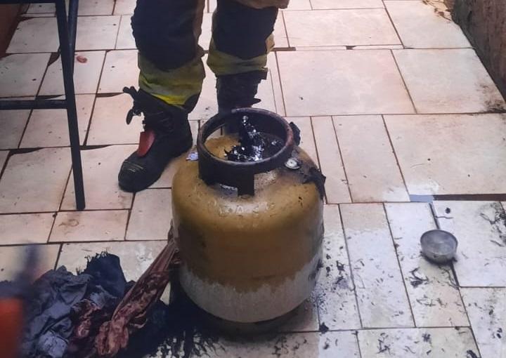 Incêndio em botijão de gás mobiliza bombeiros em Araxá
