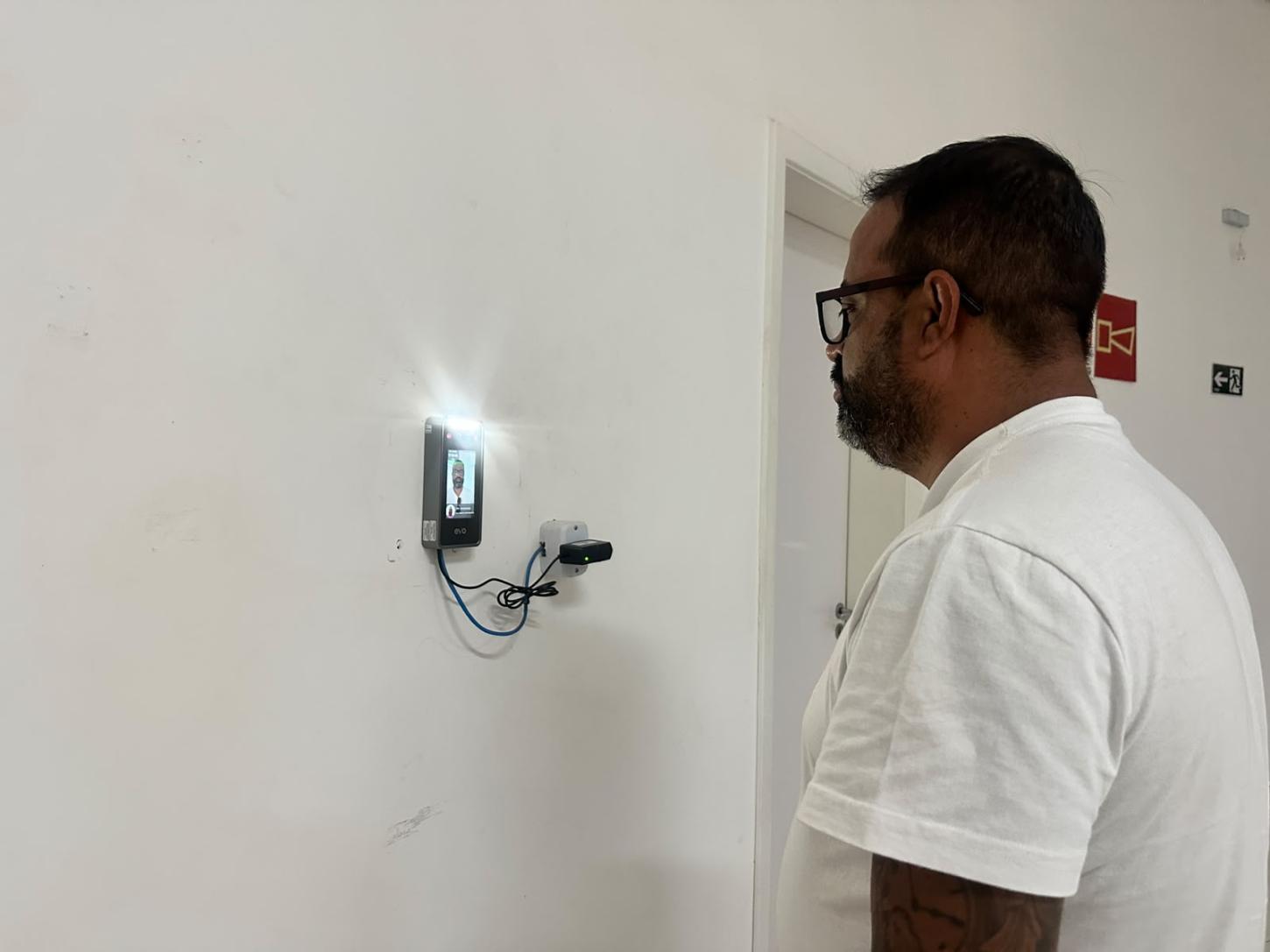 Prefeitura de Araxá moderniza registro de ponto dos servidores com reconhecimento facial