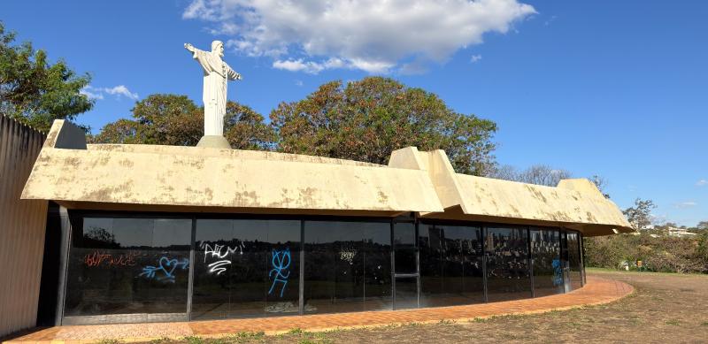 Prefeitura prorroga licitações para restaurante, cafeteria e espaço de artesanato no Parque do Cristo