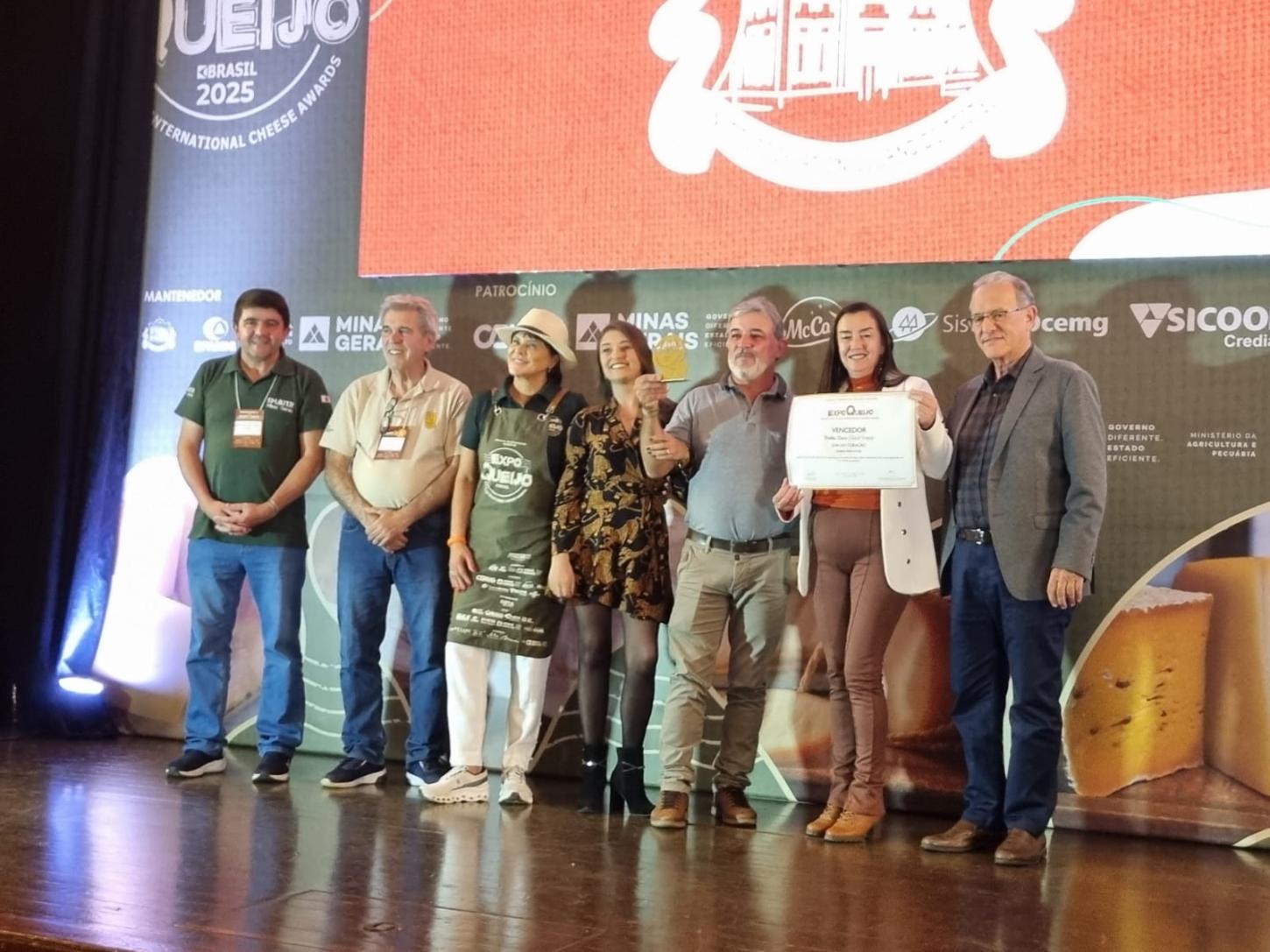 Produtores brasileiros comemoram presença de queijos premiados na ExpoQueijo em concurso no Uruguai