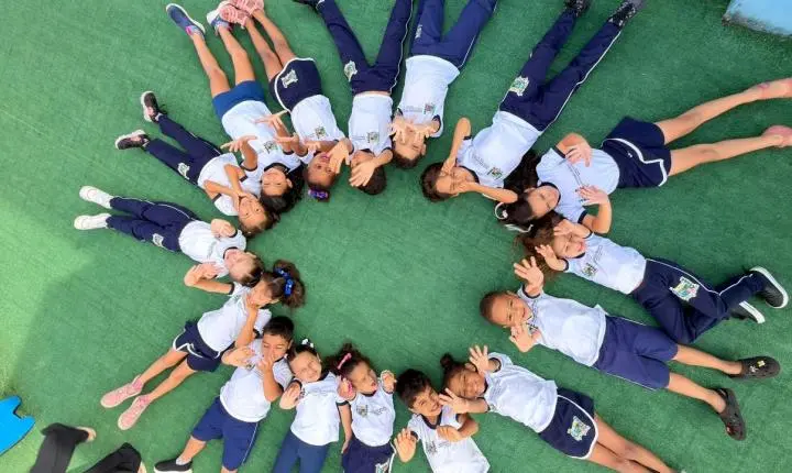 Araxá recebe Medalha Ouro por desempenho no acompanhamento da frequência escolar