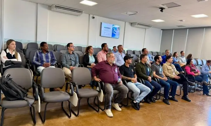 Câmara Municipal realiza visita institucional à CBMM