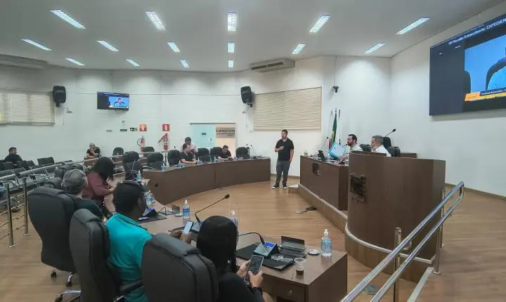 Câmara realiza Reunião Extraordinária e aprova projeto voltado à Fenadoces 2026