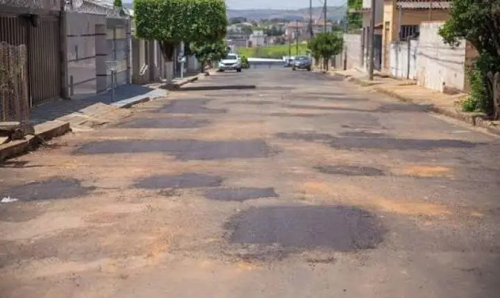 Capina, limpeza e tapa-buracos - veja aqui o cronograma da Prefeitura 