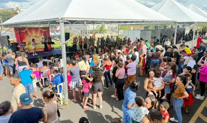 Com participação de cerca de 5 mil pessoas, Câmara celebra 195 anos de história