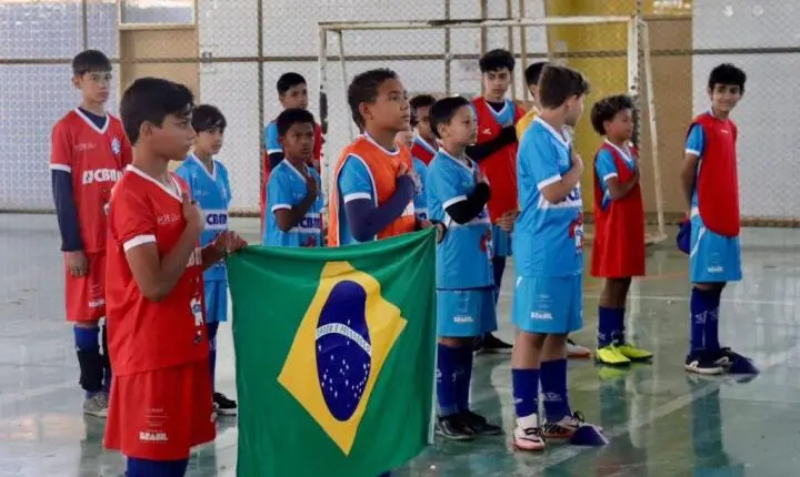 Copa do Mundo do Projeto Lobinho promove integração no Núcleo Jardim Natália