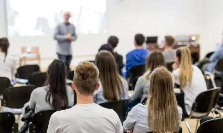 Curso gratuito capacita profissionais de Araxá para recolocação no mercado de trabalho